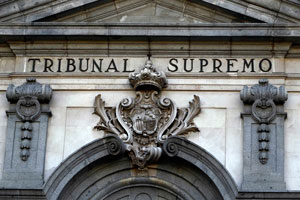 El Supremo avala que Hacienda requiera los nombres de titulares de tarjetas 4B