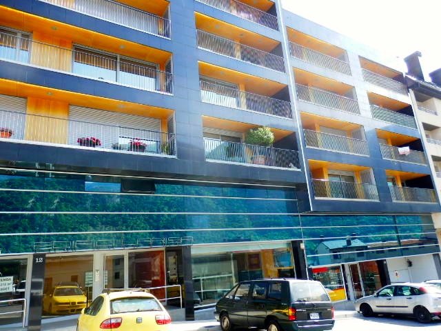Locales en Edificios. ¿Un propietario diferente?
